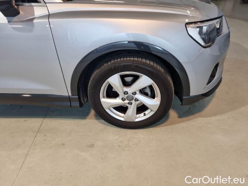 Audi  Q3 AUDI  / 2018 / 5P / SUV 35 TDI S TRONIC BUSINESS ADVANCED #28