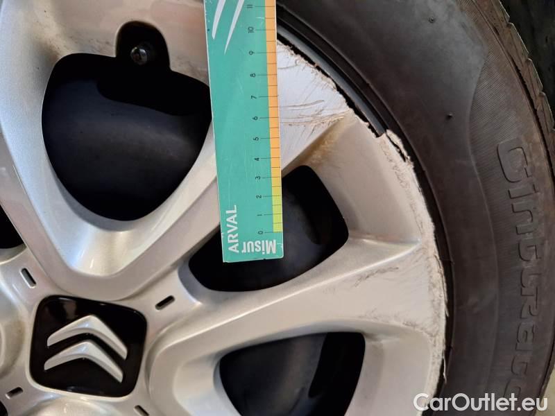 Citroen  C3 CITROEN  / 2020 / 5P / BERLINA BLUEHDI 100 SeS FEEL #95