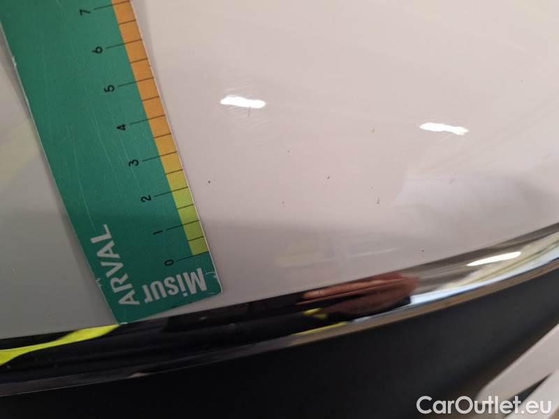 Citroen  C3 CITROEN  / 2020 / 5P / BERLINA BLUEHDI 100 SeS FEEL #26