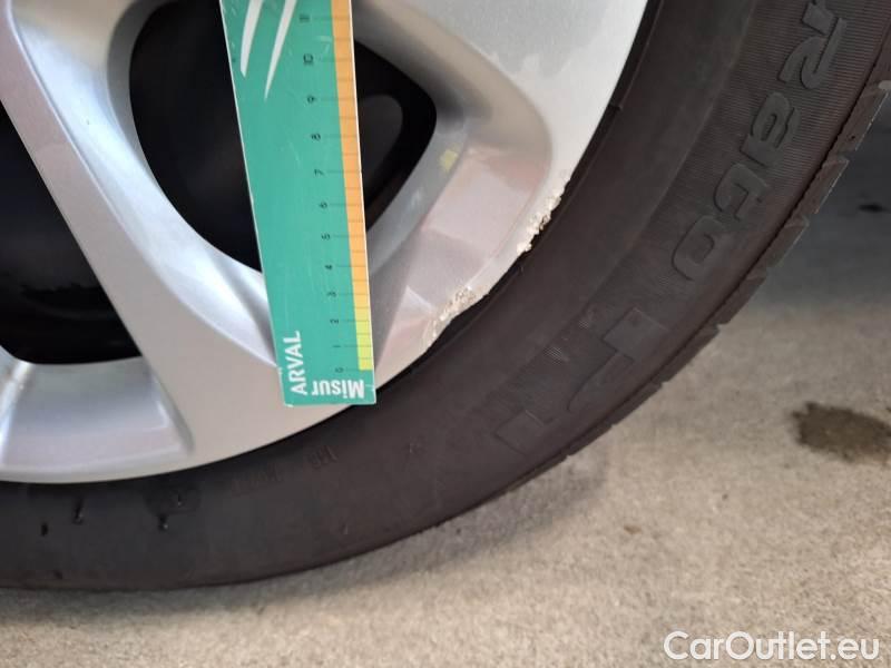 Citroen  C3 CITROEN  / 2020 / 5P / BERLINA BLUEHDI 100 SeS FEEL #104