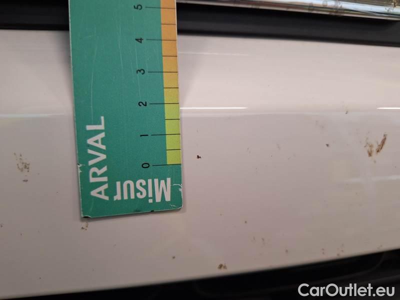 Citroen  C3 CITROEN  / 2020 / 5P / BERLINA BLUEHDI 100 SeS FEEL #38