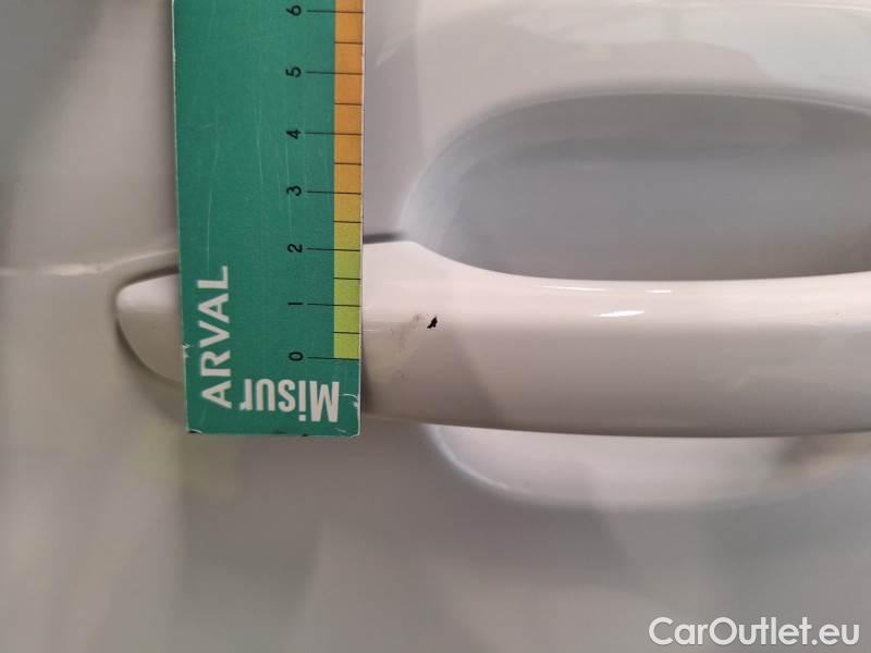 Citroen  C3 CITROEN  / 2020 / 5P / BERLINA BLUEHDI 100 SeS FEEL #83