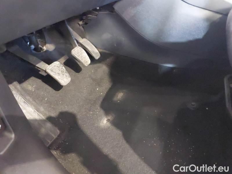 Ford  Puma FORD  / 2019 / 5P / SUV 1.0 ECOBOOST HYBRID 125CV TITANIUM #105