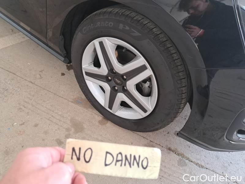 Ford  Focus FORD  / 2018 / 5P / STATION WAGON 1.5 ECOBLUE 120CV BUS. CAMBIO AUTOM. SW #53