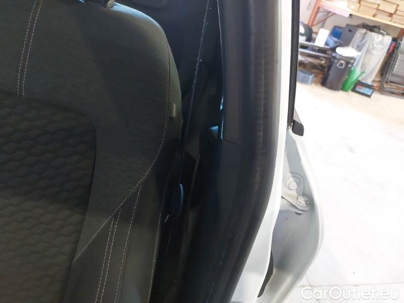 Ford  Puma FORD  / 2019 / 5P / SUV 1.0 ECOBOOST HYBRID 125CV TITANIUM #102