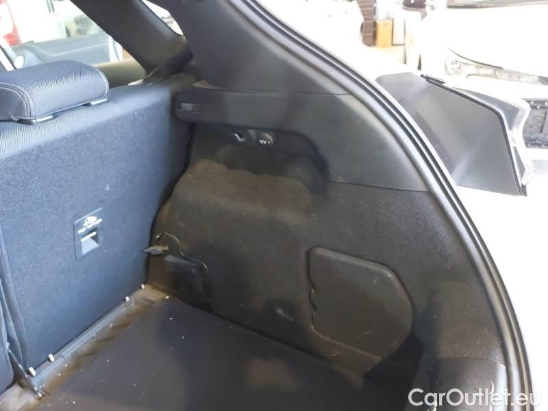 Ford  Puma FORD  / 2019 / 5P / SUV 1.0 ECOBOOST HYBRID 125CV TITANIUM #94