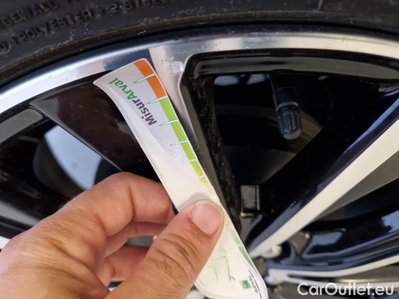 Ford  Puma FORD  / 2019 / 5P / SUV 1.0 ECOBOOST HYBRID 125CV TITANIUM #90