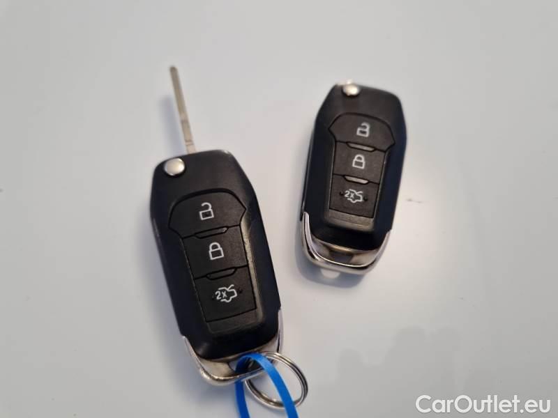 Ford  Puma FORD  / 2019 / 5P / SUV 1.0 ECOBOOST HYBRID 125CV TITANIUM #115