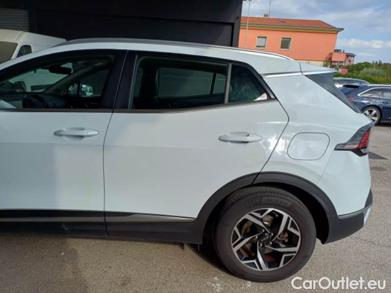 KIA  Sportage KIA  / 2021 / 5P / SUV 1.6 CRDI MHEV BUSINESS 2WD #64