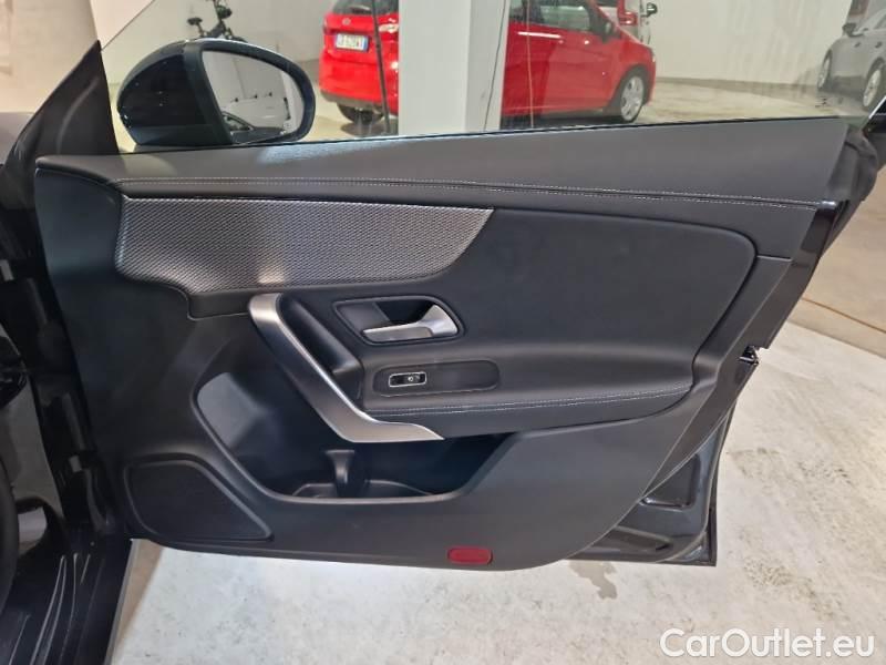 Mercedes  CLA-Klasse MERCEDES-BENZ CLA COUPÈ / 2019 / 4P / COUPE CLA 180 D AUTOMATIC SPORT #118