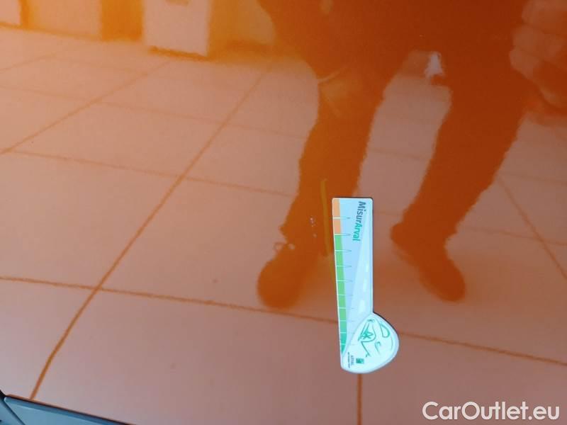 Peugeot  2008 PEUGEOT  / 2019 / 5P / CROSSOVER PURETECH 130 EAT8 GT S/S AUT. #33