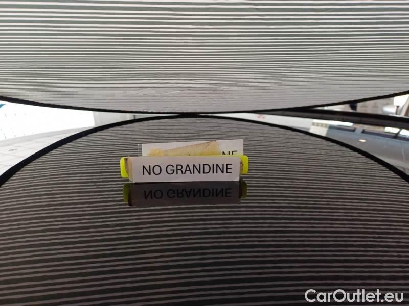 Peugeot  2008 PEUGEOT  / 2019 / 5P / CROSSOVER PURETECH 130 EAT8 GT S/S AUT. #23