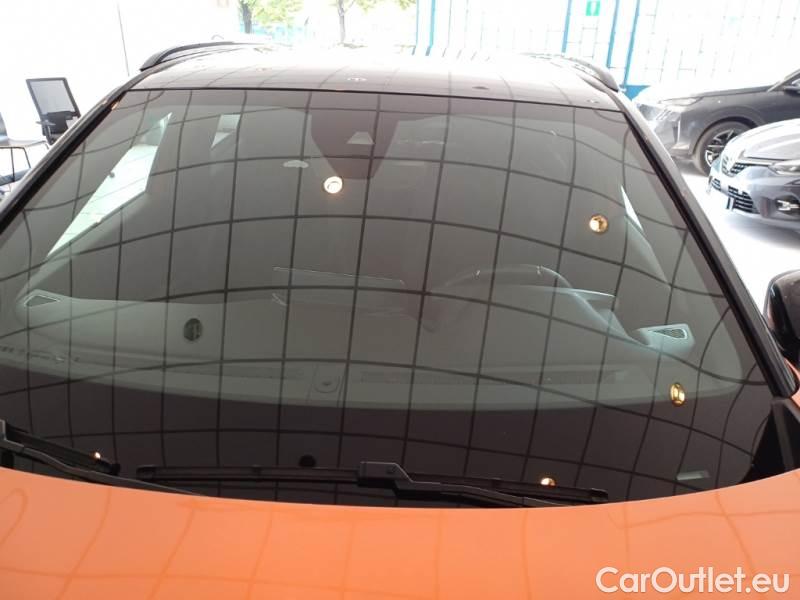 Peugeot  2008 PEUGEOT  / 2019 / 5P / CROSSOVER PURETECH 130 EAT8 GT S/S AUT. #24