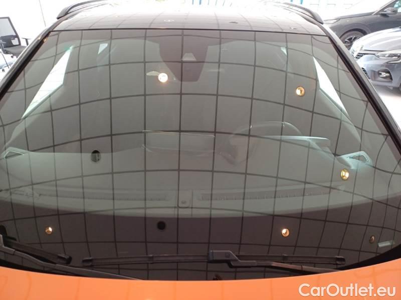 Peugeot  2008 PEUGEOT  / 2019 / 5P / CROSSOVER PURETECH 130 EAT8 GT S/S AUT. #10