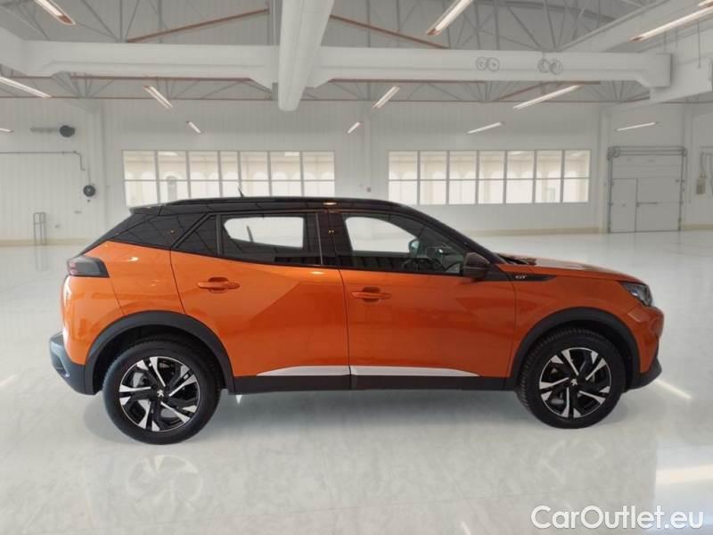 Peugeot  2008 PEUGEOT  / 2019 / 5P / CROSSOVER PURETECH 130 EAT8 GT S/S AUT. #7
