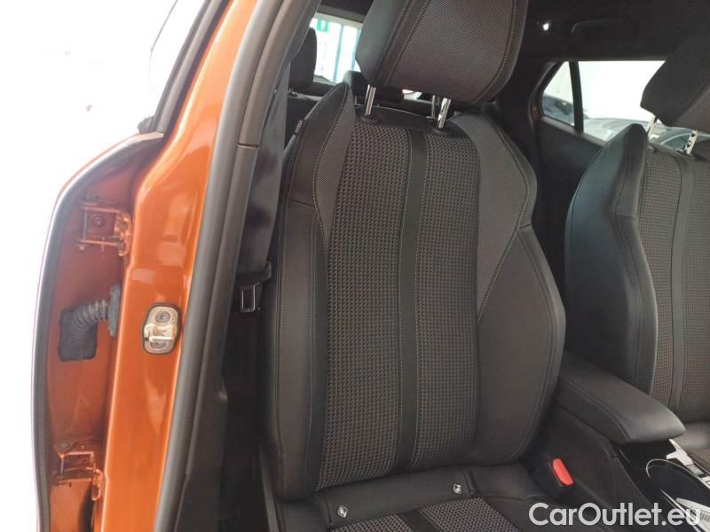 Peugeot  2008 PEUGEOT  / 2019 / 5P / CROSSOVER PURETECH 130 EAT8 GT S/S AUT. #13