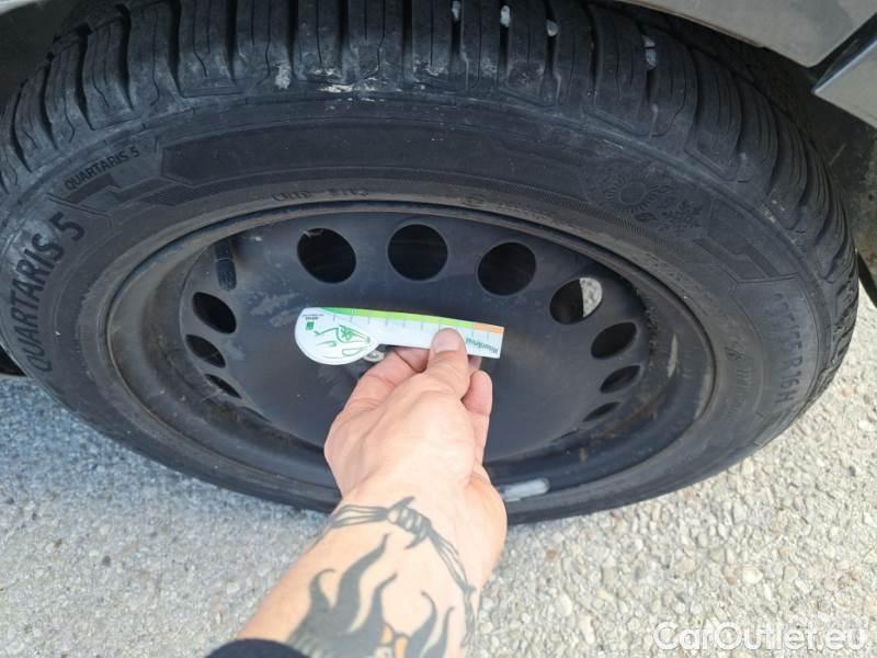 Opel  Corsa OPEL  / 2014 / 5P / BERLINA 1.4 ADVANCE 75CV #49