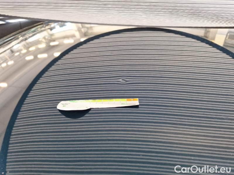 Peugeot  3008 PEUGEOT  / 2020 / 5P / SUV BLUEHDI 130 EAT8 SeS ALLURE #24