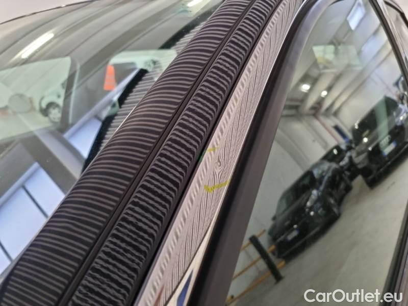 Peugeot  3008 PEUGEOT  / 2016 / 5P / SUV BLUEHDI 130 EAT8 SeS BUSINESS #24