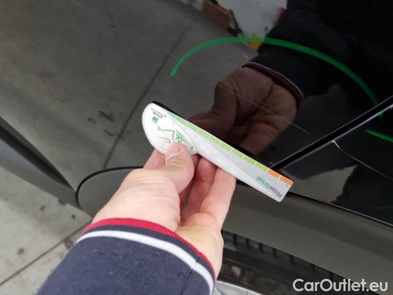 Peugeot  3008 PEUGEOT  / 2016 / 5P / SUV BLUEHDI 130 EAT8 SeS BUSINESS #57