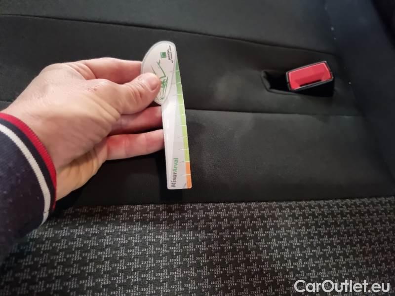 Peugeot  3008 PEUGEOT  / 2016 / 5P / SUV BLUEHDI 130 EAT8 SeS BUSINESS #81