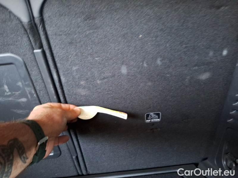 Peugeot  3008 PEUGEOT  / 2020 / 5P / SUV BLUEHDI 130 EAT8 SeS ALLURE #150