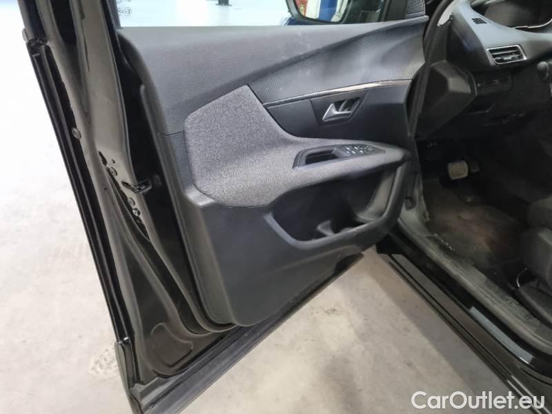 Peugeot  3008 PEUGEOT  / 2016 / 5P / SUV BLUEHDI 130 EAT8 SeS BUSINESS #87