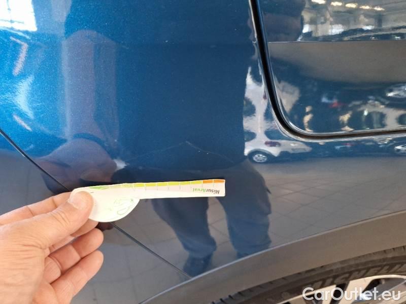 Peugeot  3008 PEUGEOT  / 2020 / 5P / SUV BLUEHDI 130 EAT8 SeS ALLURE #84