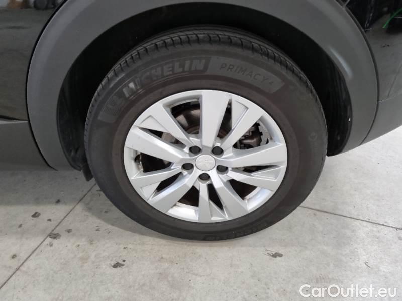 Peugeot  3008 PEUGEOT  / 2016 / 5P / SUV BLUEHDI 130 EAT8 SeS BUSINESS #67