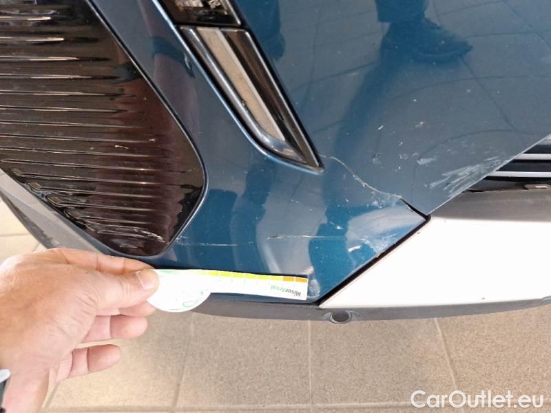 Peugeot  3008 PEUGEOT  / 2020 / 5P / SUV BLUEHDI 130 EAT8 SeS ALLURE #50