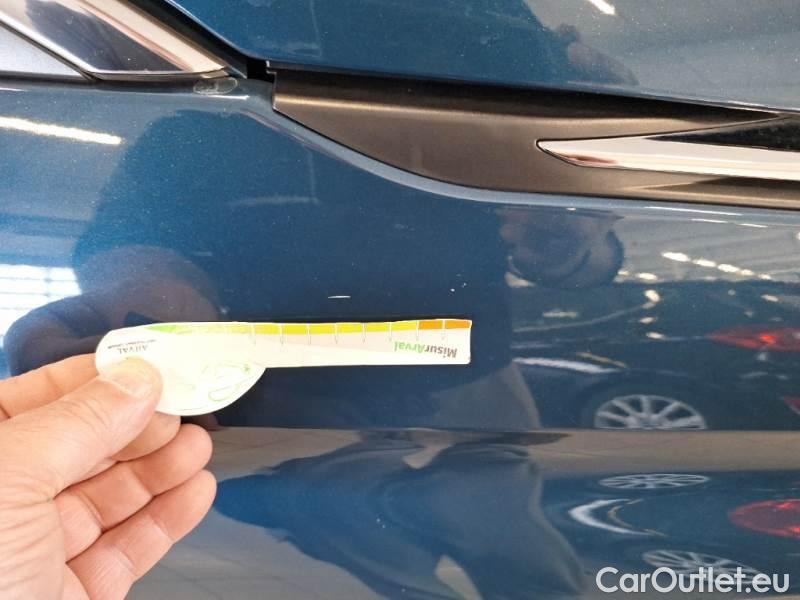 Peugeot  3008 PEUGEOT  / 2020 / 5P / SUV BLUEHDI 130 EAT8 SeS ALLURE #60