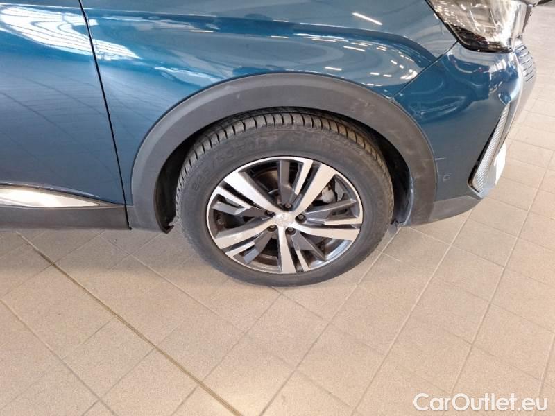 Peugeot  3008 PEUGEOT  / 2020 / 5P / SUV BLUEHDI 130 EAT8 SeS ALLURE #125