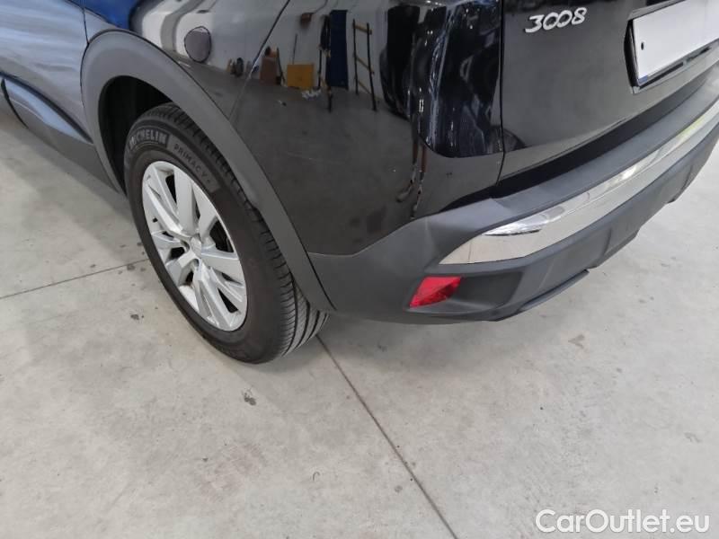 Peugeot  3008 PEUGEOT  / 2016 / 5P / SUV BLUEHDI 130 EAT8 SeS BUSINESS #51