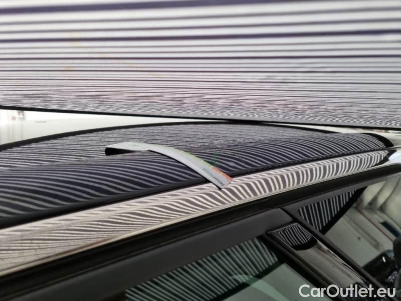 Peugeot  3008 PEUGEOT  / 2016 / 5P / SUV BLUEHDI 130 EAT8 SeS BUSINESS #25