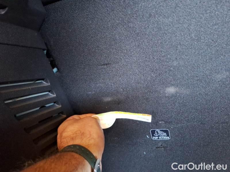 Peugeot  3008 PEUGEOT  / 2020 / 5P / SUV BLUEHDI 130 EAT8 SeS ALLURE #151