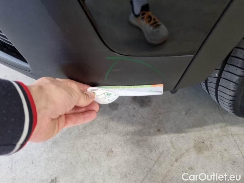 Peugeot  3008 PEUGEOT  / 2016 / 5P / SUV BLUEHDI 130 EAT8 SeS BUSINESS #35