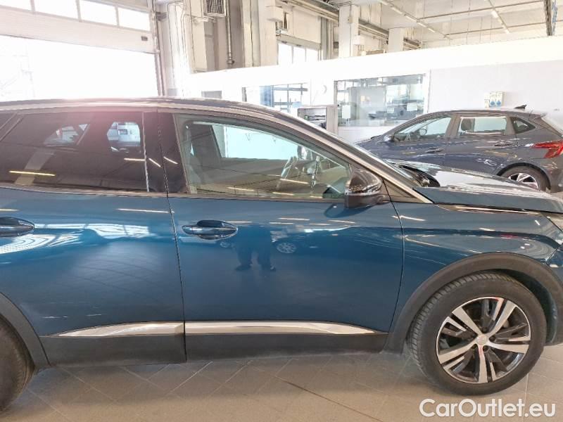 Peugeot  3008 PEUGEOT  / 2020 / 5P / SUV BLUEHDI 130 EAT8 SeS ALLURE #66