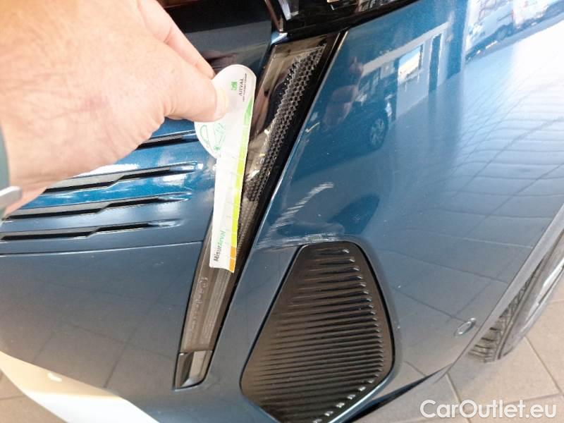 Peugeot  3008 PEUGEOT  / 2020 / 5P / SUV BLUEHDI 130 EAT8 SeS ALLURE #40