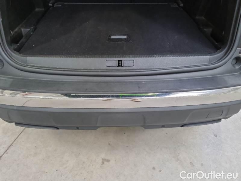 Peugeot  3008 PEUGEOT  / 2016 / 5P / SUV BLUEHDI 130 EAT8 SeS BUSINESS #104