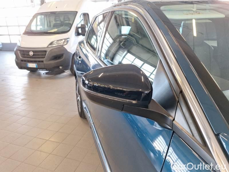 Peugeot  3008 PEUGEOT  / 2020 / 5P / SUV BLUEHDI 130 EAT8 SeS ALLURE #117