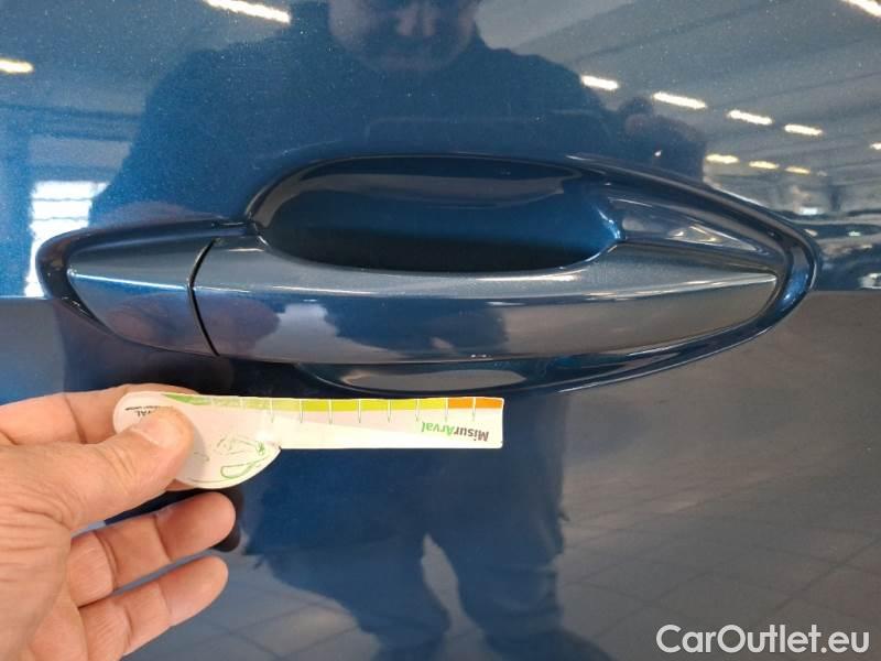 Peugeot  3008 PEUGEOT  / 2020 / 5P / SUV BLUEHDI 130 EAT8 SeS ALLURE #79