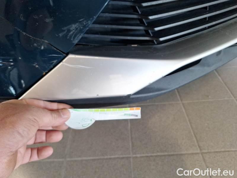 Peugeot  3008 PEUGEOT  / 2020 / 5P / SUV BLUEHDI 130 EAT8 SeS ALLURE #48