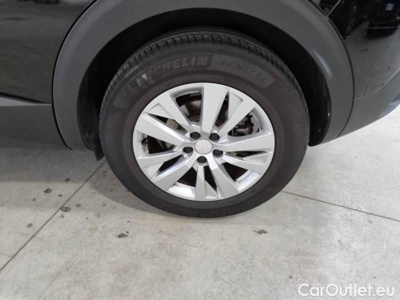 Peugeot  3008 PEUGEOT  / 2016 / 5P / SUV BLUEHDI 130 EAT8 SeS BUSINESS #19