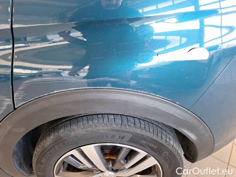 Peugeot  3008 PEUGEOT  / 2020 / 5P / SUV BLUEHDI 130 EAT8 SeS ALLURE #99