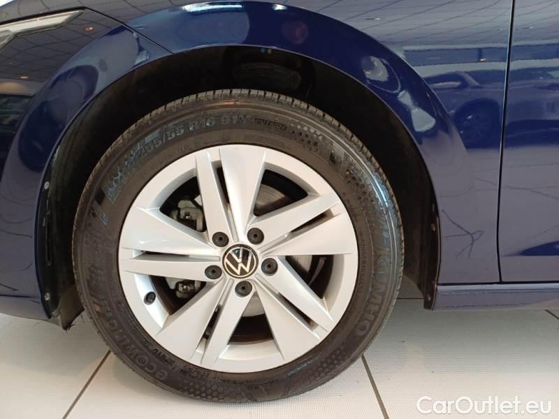 Volkswagen  Golf  VOLKSWAGEN / 2019 / 5P / BERLINA 2.0 TDI SCR 85KW LIFE DSG #20