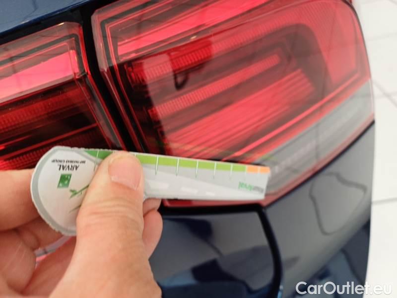 Volkswagen  Golf  VOLKSWAGEN / 2019 / 5P / BERLINA 2.0 TDI SCR 85KW LIFE DSG #70