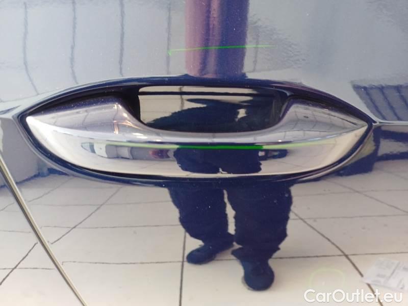 Volkswagen  Golf  VOLKSWAGEN / 2019 / 5P / BERLINA 2.0 TDI SCR 85KW LIFE DSG #56