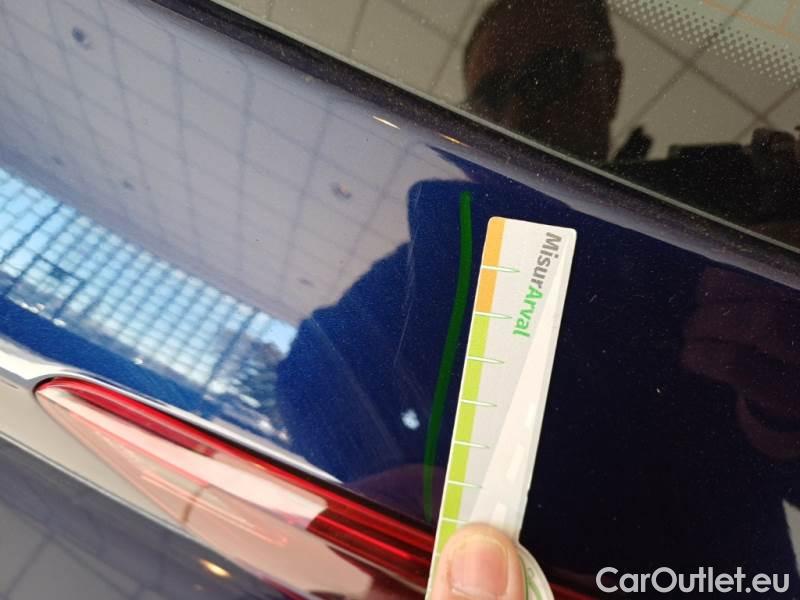 Volkswagen  Golf  VOLKSWAGEN / 2019 / 5P / BERLINA 2.0 TDI SCR 85KW LIFE DSG #72