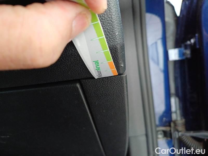 Volkswagen  Golf  VOLKSWAGEN / 2019 / 5P / BERLINA 2.0 TDI SCR 85KW LIFE DSG #132