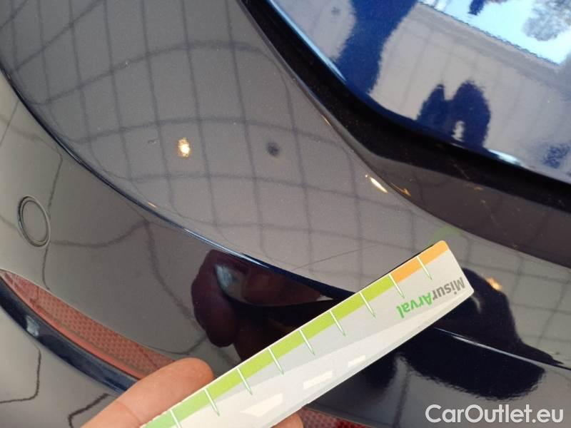 Volkswagen  Golf  VOLKSWAGEN / 2019 / 5P / BERLINA 2.0 TDI SCR 85KW LIFE DSG #77